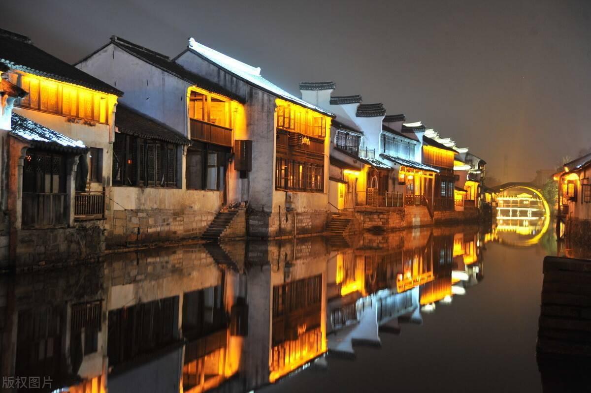 大批网友吐槽视频收费不合理！现在的视频会员都是如何收费的？游戏画面